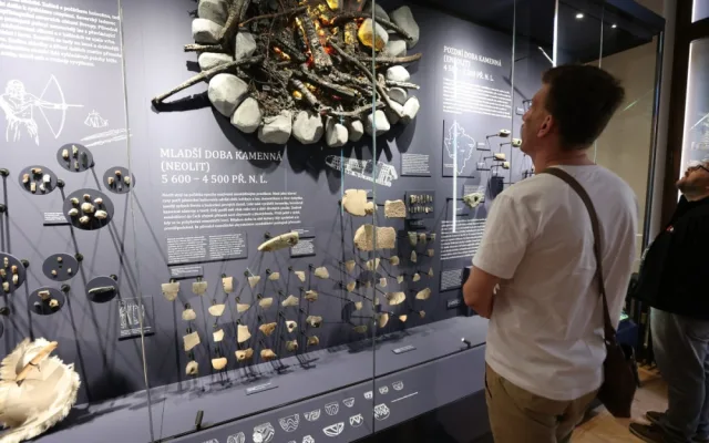 Klatovské muzeum má po 28 letech novou expozici, mapuje historii města od doby kamenné do roku 1989