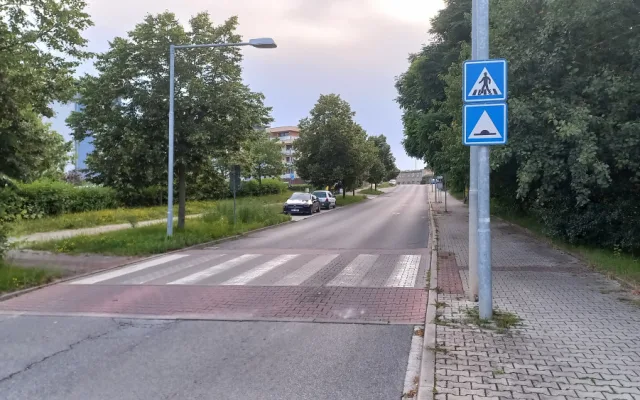 Stav Kotíkovské ulice před opravou.