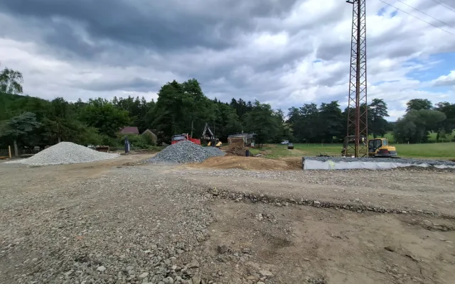 ŘSD uzavřelo u Nepomuku frekventovanou silnici I/20 z Plzně na Písek, kamiony musí na Přeštice