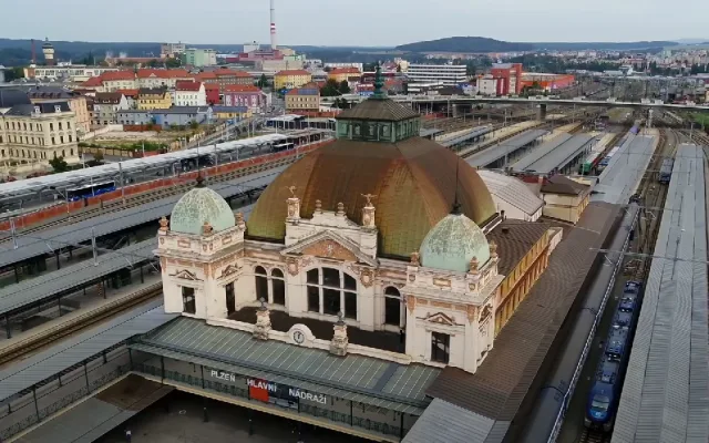 VIDEO: Podívejte se na časosběrné záběry z miliardové proměny hlavního nádraží