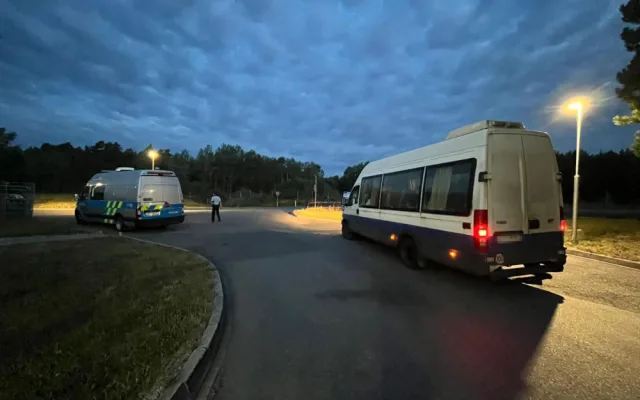 Cizinecká policie si posvítila na ubytovny i noční kluby, zkontrolovali stovky lidí a odhalili řadu přestupků