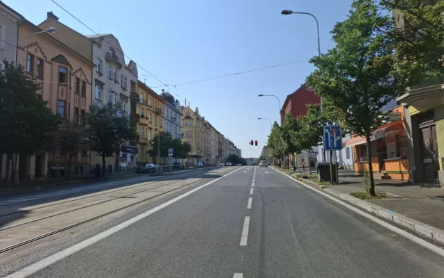 Velká úleva pro řidiče, končí opravy některých silnic. Už v neděli se otevře páteřní Klatovská třída