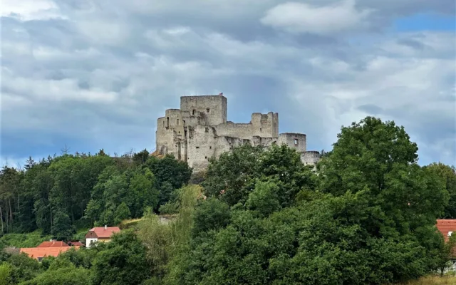 Hrady Rabí, Velhartice a Švihov byly o prázdninách nejnavštěvovanějšími památkami v Plzeňském kraji