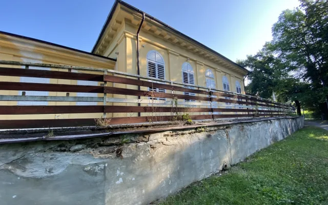 Město hodlá opravit ikonický lochotínský pavilonek, který je v havarijním stavu. Už teď se hledá jeho další využití