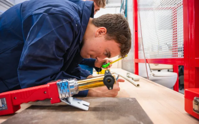 Žáci elektrotechnického učiliště mají nové výukové středisko u největšího dodavatele tepla na západě Čech