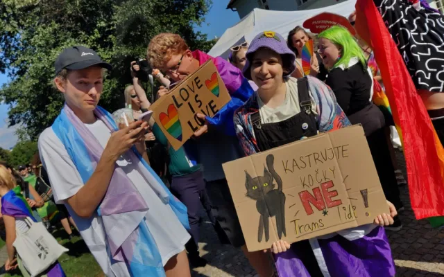 Centrem Plzně opět projde duhový průvod. Startuje několikadenní festival Pilsen Pride