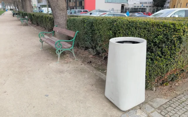 V Plzni jsou už nové koše. Větší a odolnější.