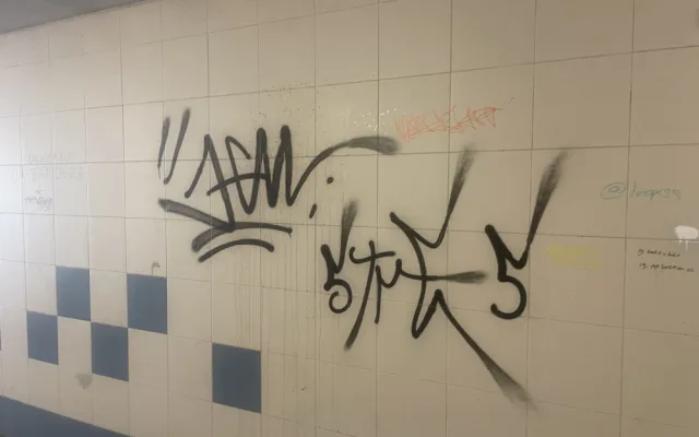Město se snaží bojovat s vandalismem, vyčištění jednoho podchodu vyjde na desítky tisíc korun