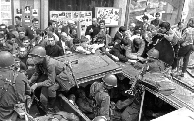 Odešla legenda, zemřel slavný fotograf Jiří Plzák. Fotografoval portréty ale i okupaci naší republiky 21. srpna 1968