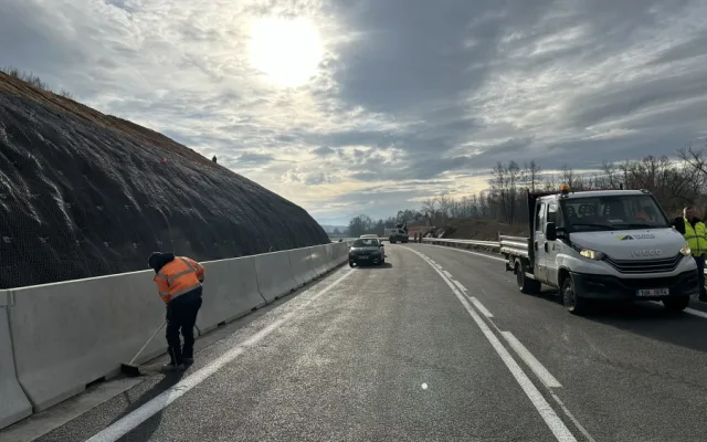 Poslední úpravy před otevřením komunikace pro dopravu
