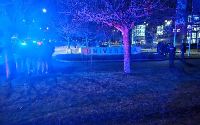 Na Západočeské univerzitě v Plzni je hlášena střelba. Na místě zasahují desítky policistů a těžkooděnci