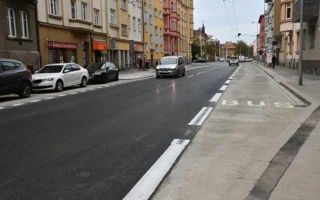 Město zavedlo semafor, který pozná vůz MHD a pouští ho první
