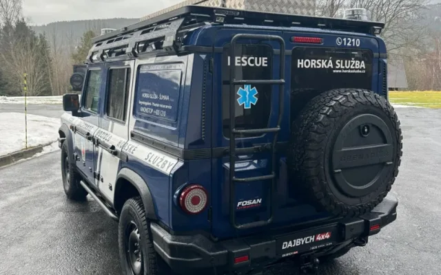 Šumavská Horská služba ze Železné Rudy vyráží do terénu s novým zásahovým vozidlem speciálně upraveným na míru