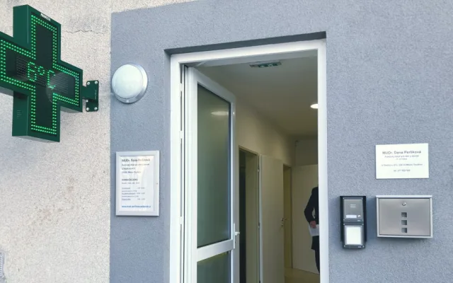 Půldruhého roku město marně shánělo pediatra, nakonec bude ve své praxi pokračovat dosavadní třiasedmdesátiletá lékařka