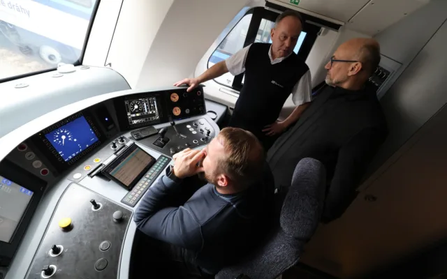 Dráhy představily nové bateriové vlaky, jezdit budou po Plzeňsku od roku 2028