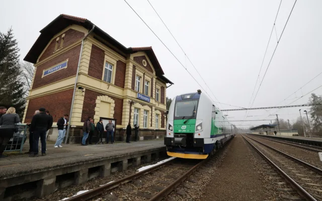 Dráhy představily nové bateriové vlaky, jezdit budou po Plzeňsku od roku 2028