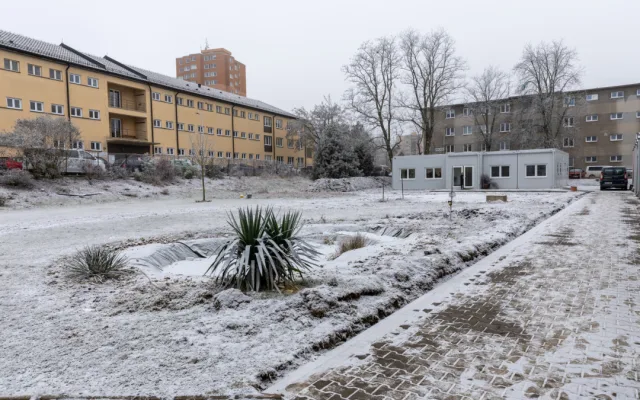 Mladí zahradníci mohou využívat nové kontejnerové učebny. Plzeňský kraj za ně zaplatil deset milionů
