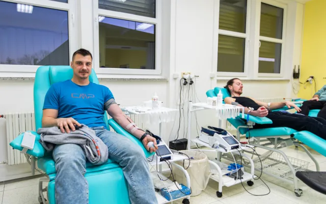 Nemocnice lákají dárce krve na zajímavé benefity, nechybí skipasy nebo lístky do zoo