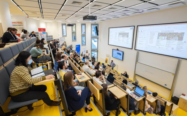 První kongres CiRT se konal od 13. do 15. února 2025