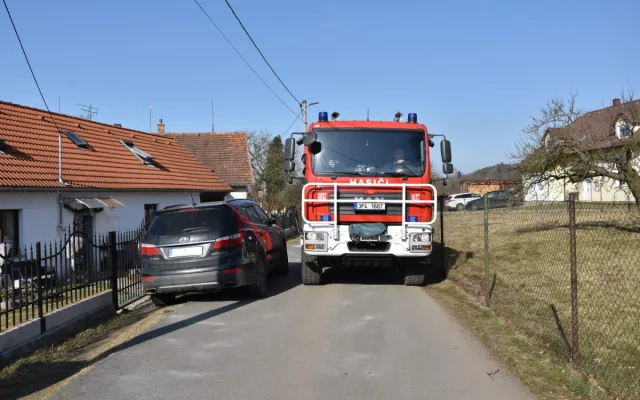 Alarmující výsledky průjezdnosti ulic na menších obcích, místy se hasiči úplně zasekli