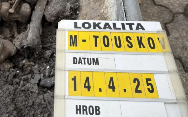 Exhumace ostatků barona přinesla nečekaný objev. Předměty, které odolaly i vykradačům hrobů