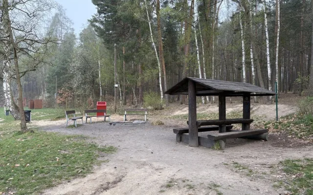 U veřejných ohnišť se objevily červené uhláky, inspirace přišla z daleké Kanady