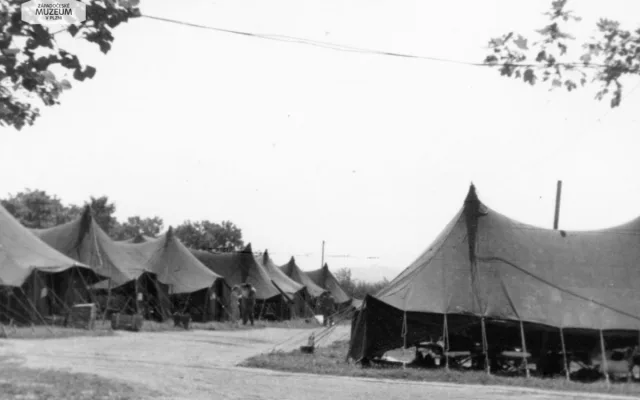 Vojenský tábor 109. evakuační nemocnice americké armády v Plzni na Borech, květen-září 1945
