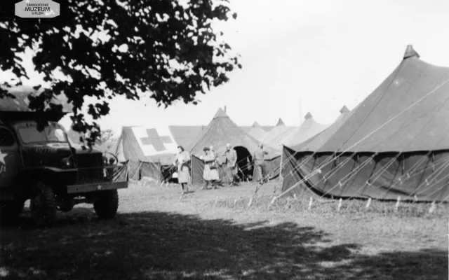 Vojenský tábor 109. evakuační nemocnice americké armády v Plzni na Borech, květen-září 1945