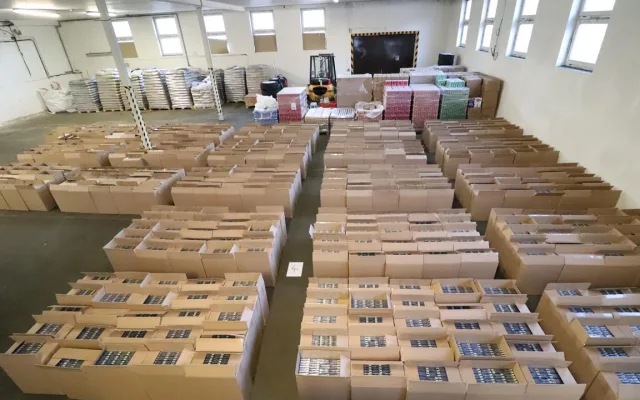 Celnici rozkryli případ pašování cigaret do pohraničí, škody jdou do milionů