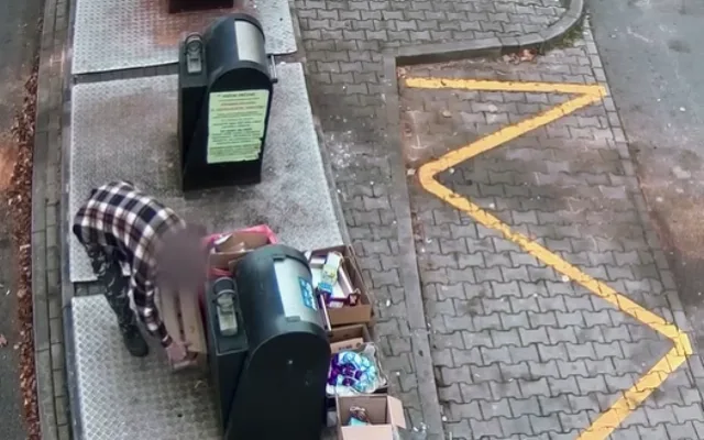 Založil skládku přímo pod dohledem kamer, policii marně sliboval, že se polepší