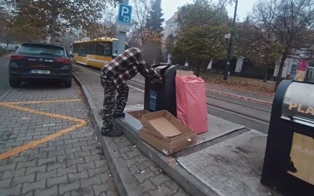 Založil skládku přímo pod dohledem kamer, policii marně sliboval, že se polepší