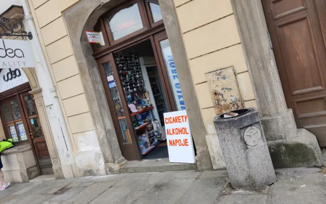 Nějaký čas byla v objektu večerka