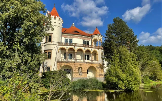 Pohádkový zámek v Žinkovech našel po letech svého kupce a konečně opět ožije