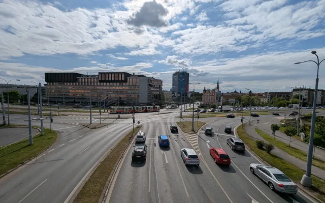 Během letních prázdnin se začne s opravou tramvajové trati ve frekventované křižovatce U Jána