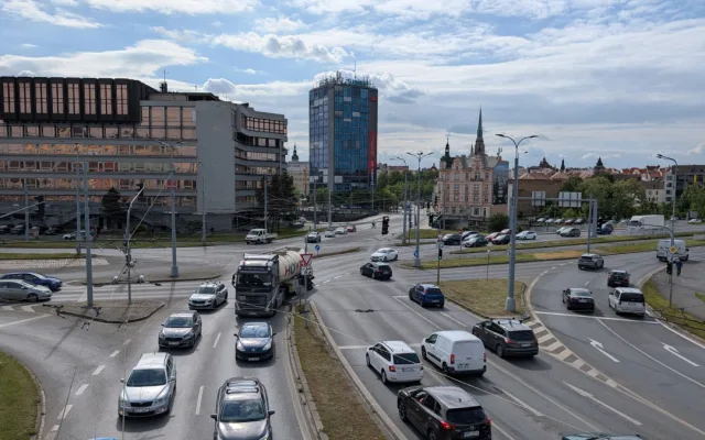 Během letních prázdnin se začne s opravou tramvajové trati ve frekventované křižovatce U Jána
