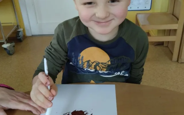 Vojtíšek zůstane navždy dítětem, jako by se zastavil čas. Rodiče to ale nevzdávají