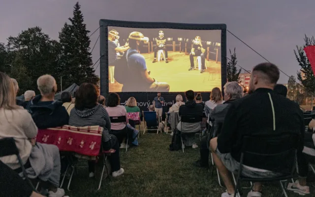 Letní kino na místech, kde byste to nečekali. Promítání bude v pivovaru i ve stodole