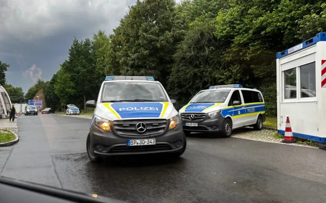 Stanoviště německé policie za hraničním přechodem Rozvadov