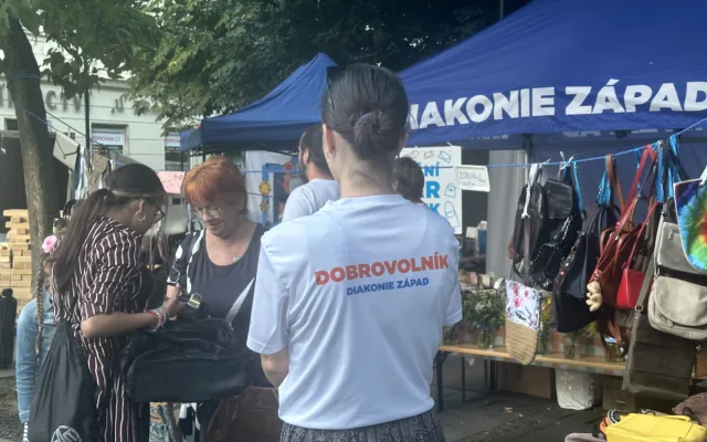 Dobročinný bazar nepotřebných kabelek pomůže lidem s handicapem
