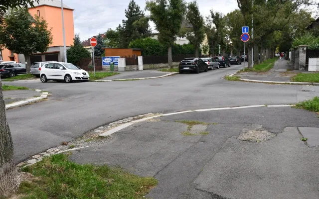 Ulice před opravou