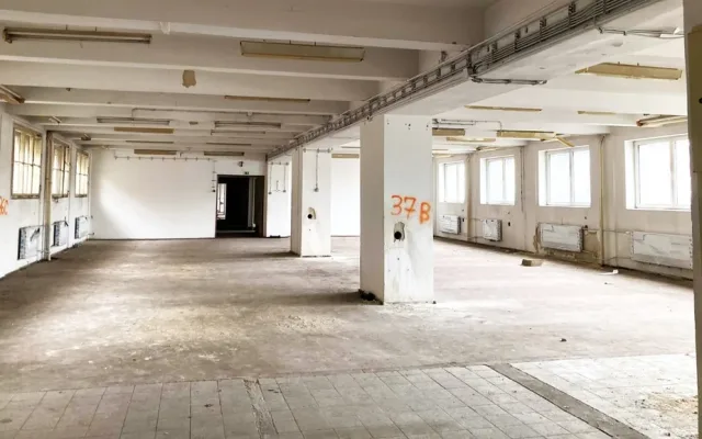 Univerzitě se konečně podařilo prodat budovu bývalého ředitelství plzeňské Škody za 190 milionů