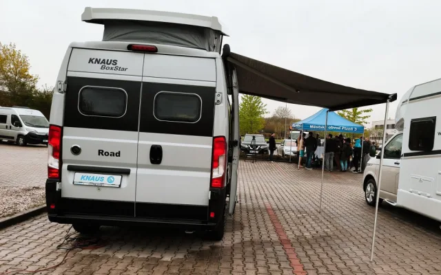 Cestovatelé mají obrovský zájem o parkování pro karavany u Škodalandu