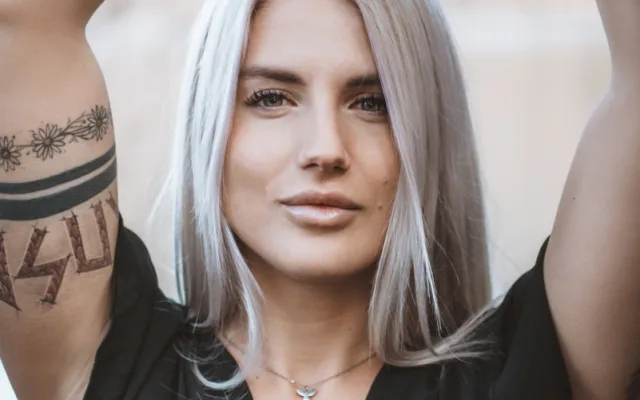 V kalendáři je třeba záchranářka Adéla.