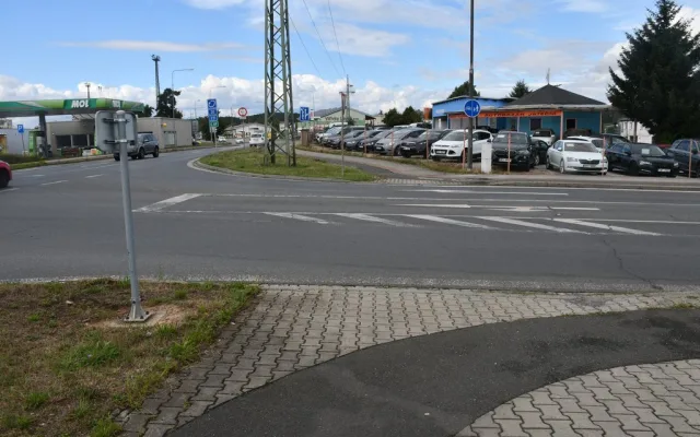 Větší bezpečí pro chodce i rychlejší průjezd MHD, křižovatka dostane nové semafory