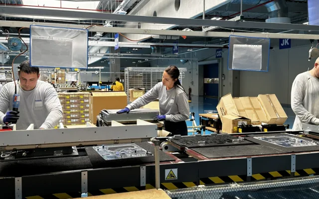 Panasonic otevřel v Plzni novou obří továrnu na tepelná čerpadla za osm miliard