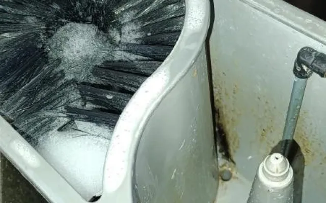 Naprosto nepřijatelná hygiena, inspekce uzavřela asijské bistro před bývalým Priorem