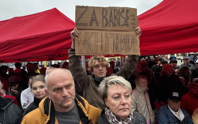 Babiš šel na akci ANO v Plzni do ostrého konfliktu se studenty. Došlo i na Jezulátko