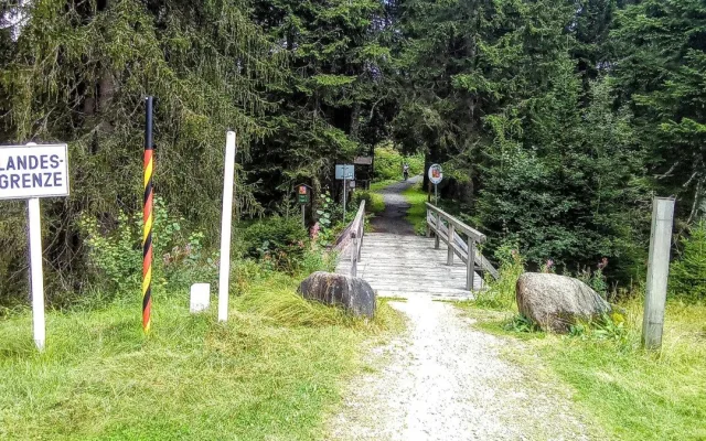 Hraniční most u zaniklé osady Gsenget