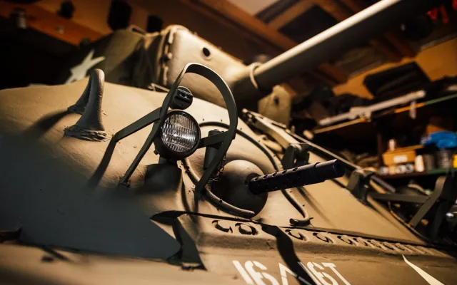 Tank v restaurátorské dílně.