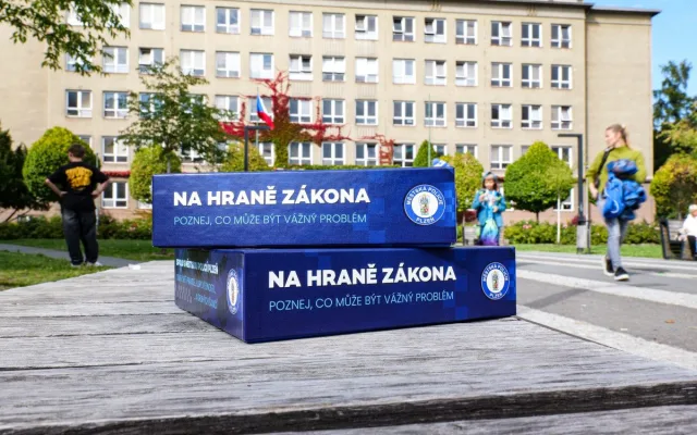 Strážnice vymyslela deskovou hru Na hraně zákona, ráda by ji dostala i do knihoven